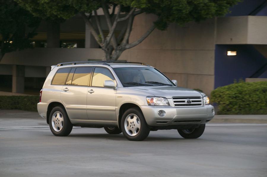  Toyota Highlander 2004 года  (фото 23 из 40)